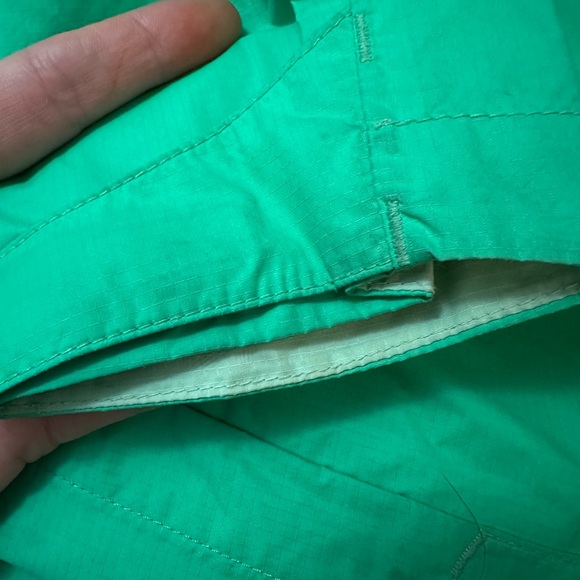 The North Face Vibrant Bright Green Jacket - Picture 10 of 11